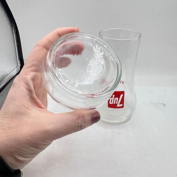 X2 1970s Vintage 7UP The Uncola Upside Down Glass Tumbler bar 16oz - Picture 6 of 8